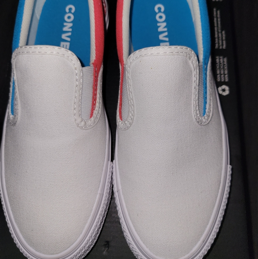 Women's All Star Slip-on Converse size 5- NEW